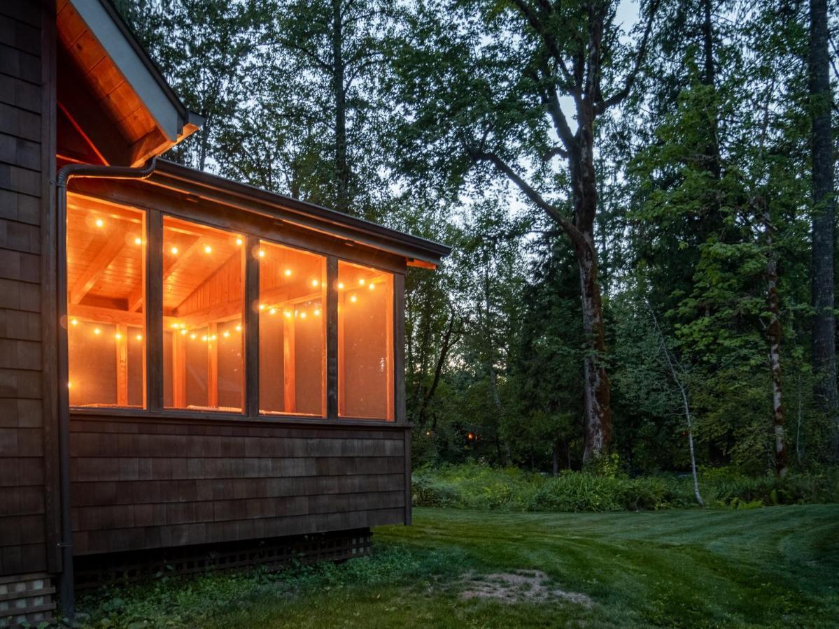 On The River Wooded Bliss Cabin Near Loloma McKenzie Bridge Exterior photo